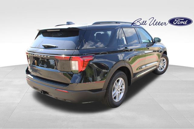 2025 Ford Explorer photo 3