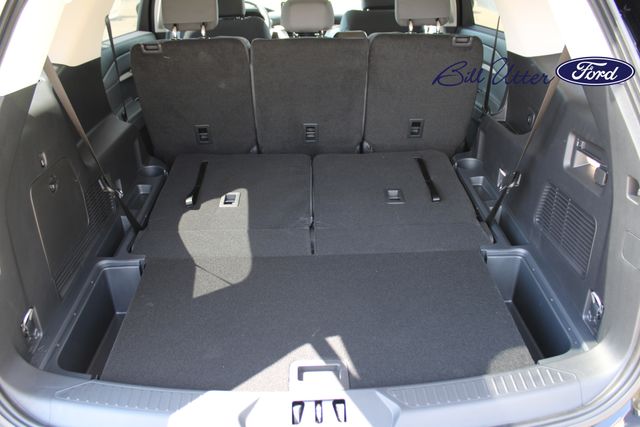 2025 Ford Explorer photo 6