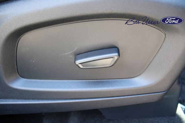2025 Ford Explorer photo 8
