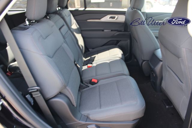 2025 Ford Explorer photo 9