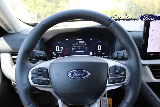 2025 Ford Explorer photo 17