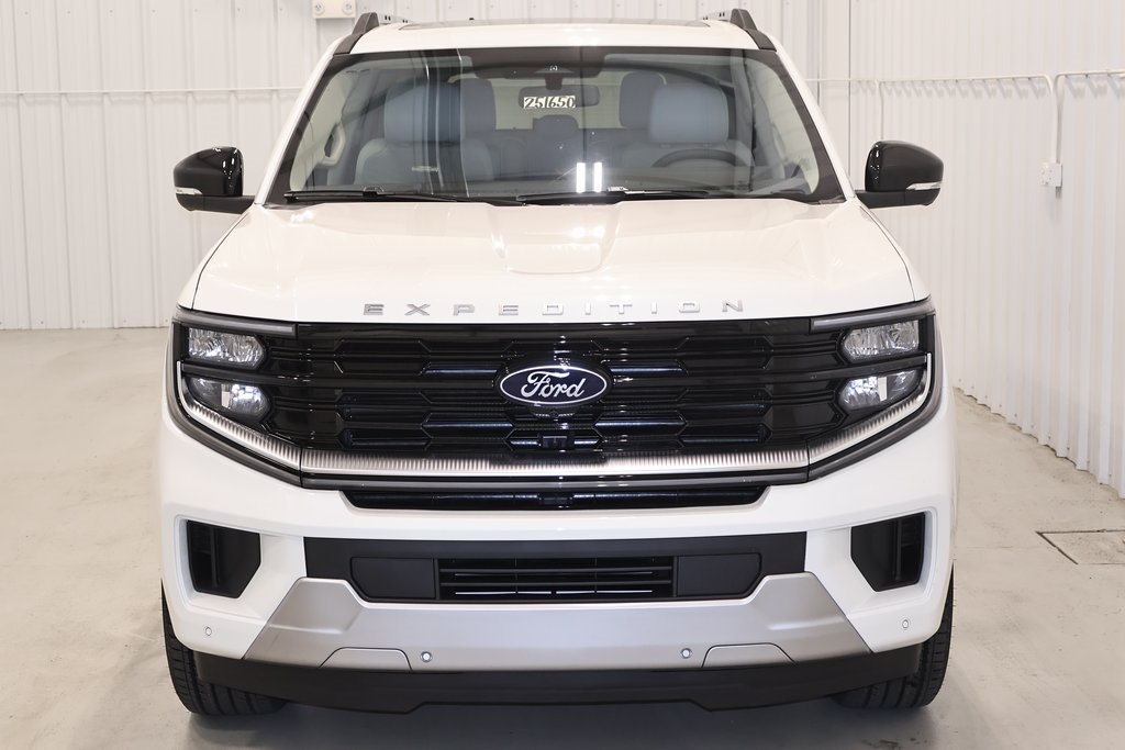 2025 Ford Expedition MAX Platinum photo 3