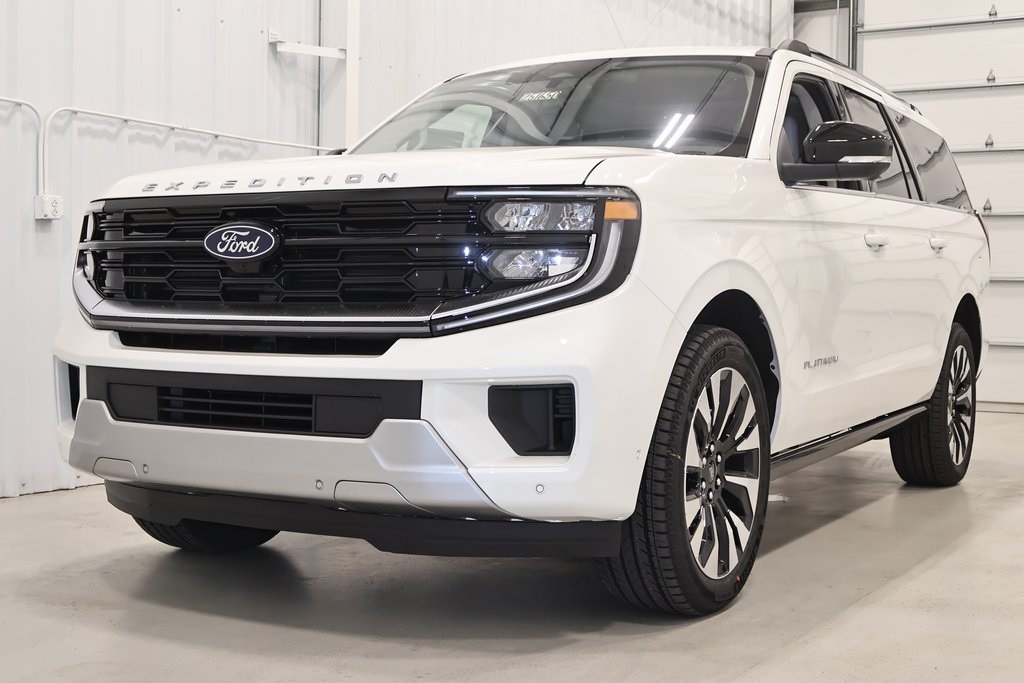 2025 Ford Expedition MAX Platinum photo 4