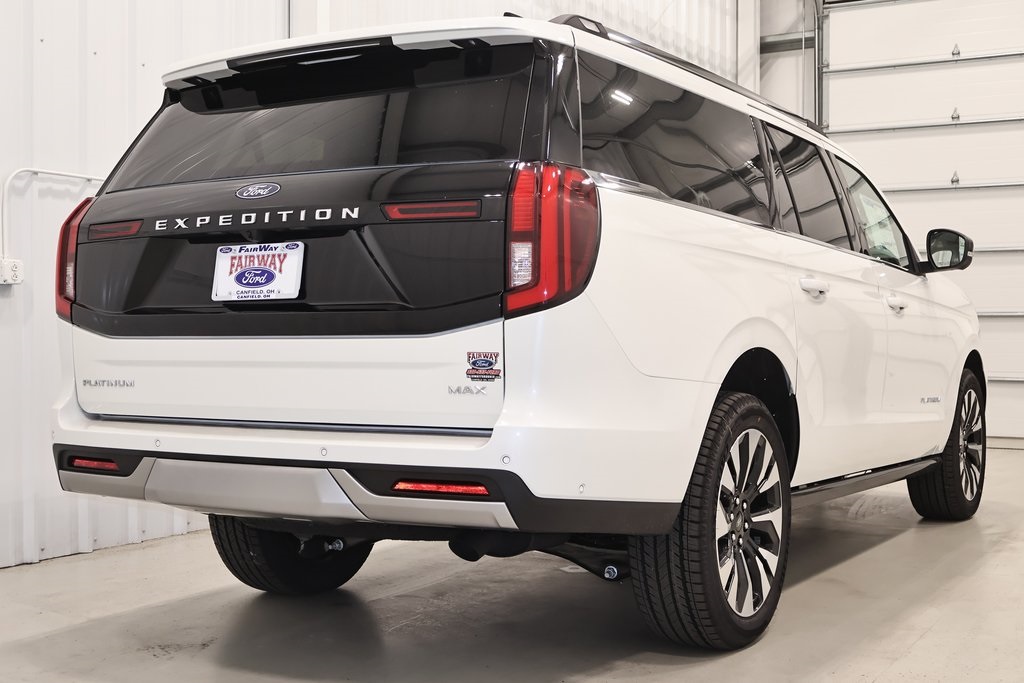 2025 Ford Expedition MAX Platinum photo 8