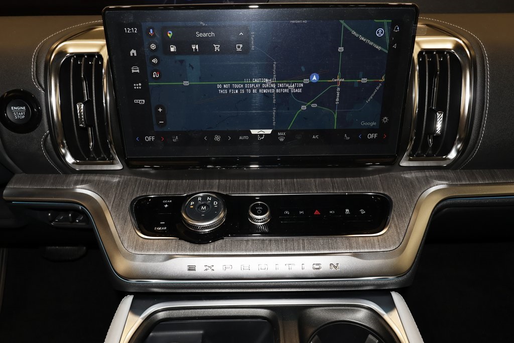2025 Ford Expedition MAX Platinum photo 24