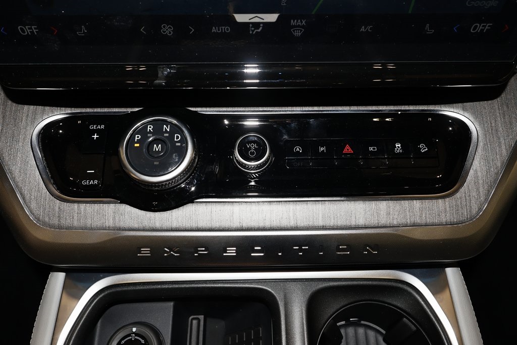 2025 Ford Expedition MAX Platinum photo 28