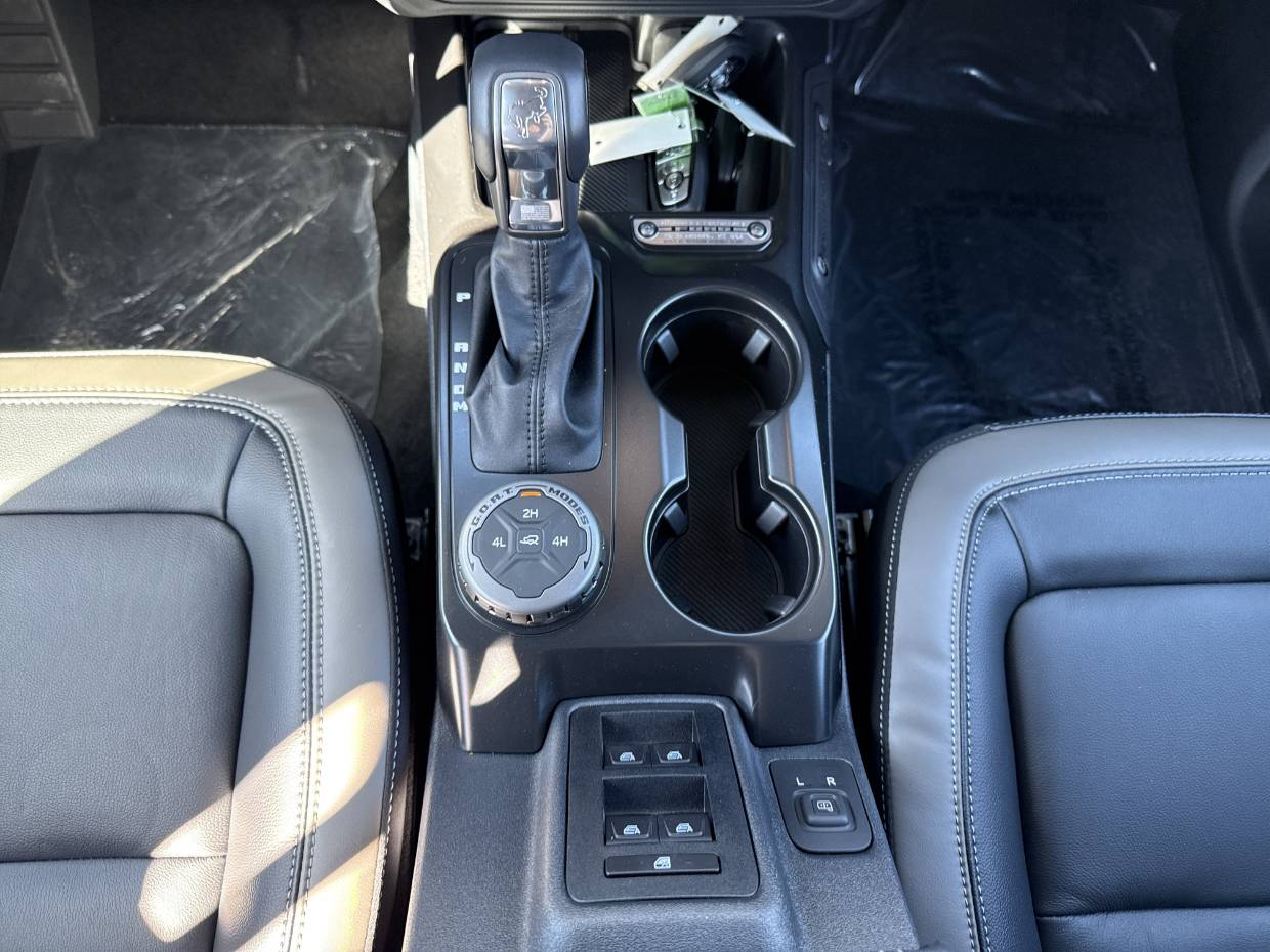2025 Ford Bronco 4-Door Outer Banks - Photo 18