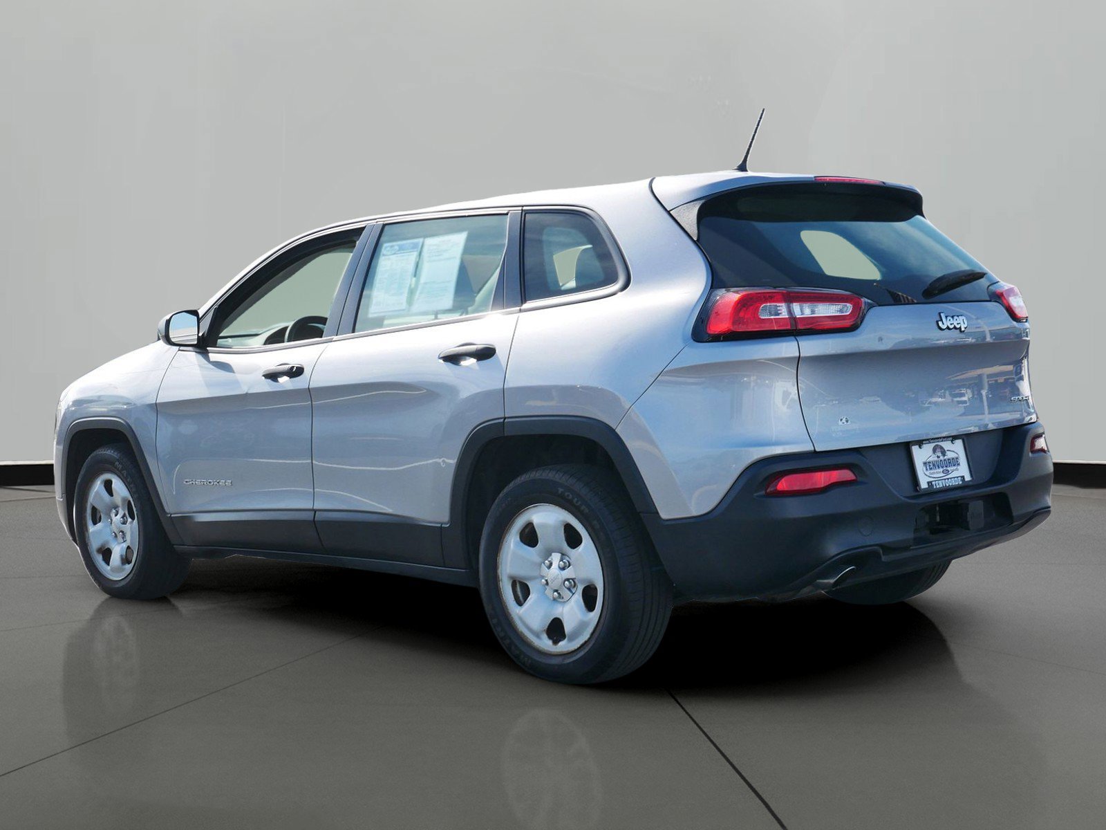 Used 2014 Jeep Cherokee Sport with VIN 1C4PJLAB5EW188273 for sale in St. Cloud, Minnesota
