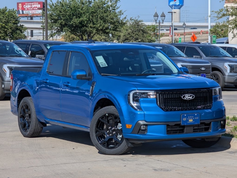 2025 Ford Maverick Lobo Standard