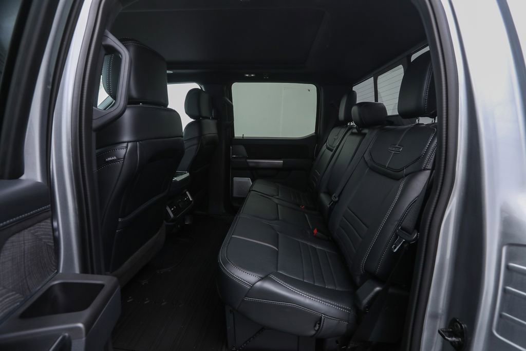 2023 Ford F-150 Platinum photo 18
