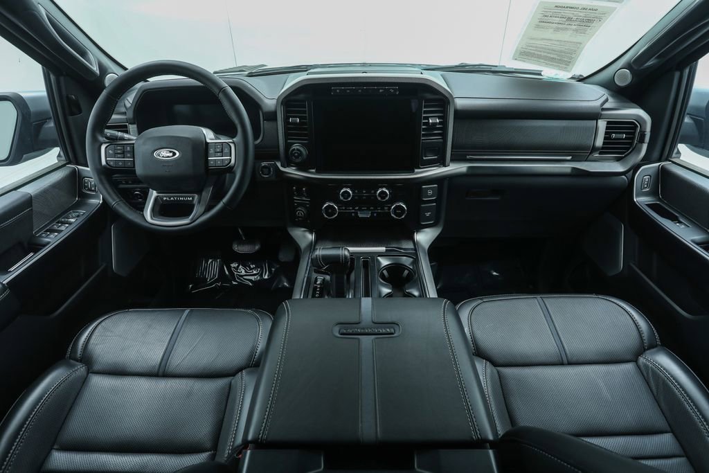2023 Ford F-150 Platinum photo 19