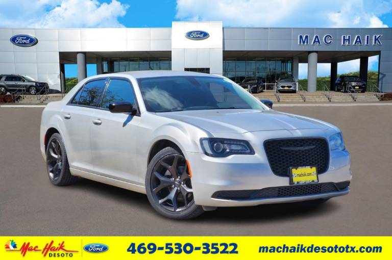 2022 Chrysler 300 Touring