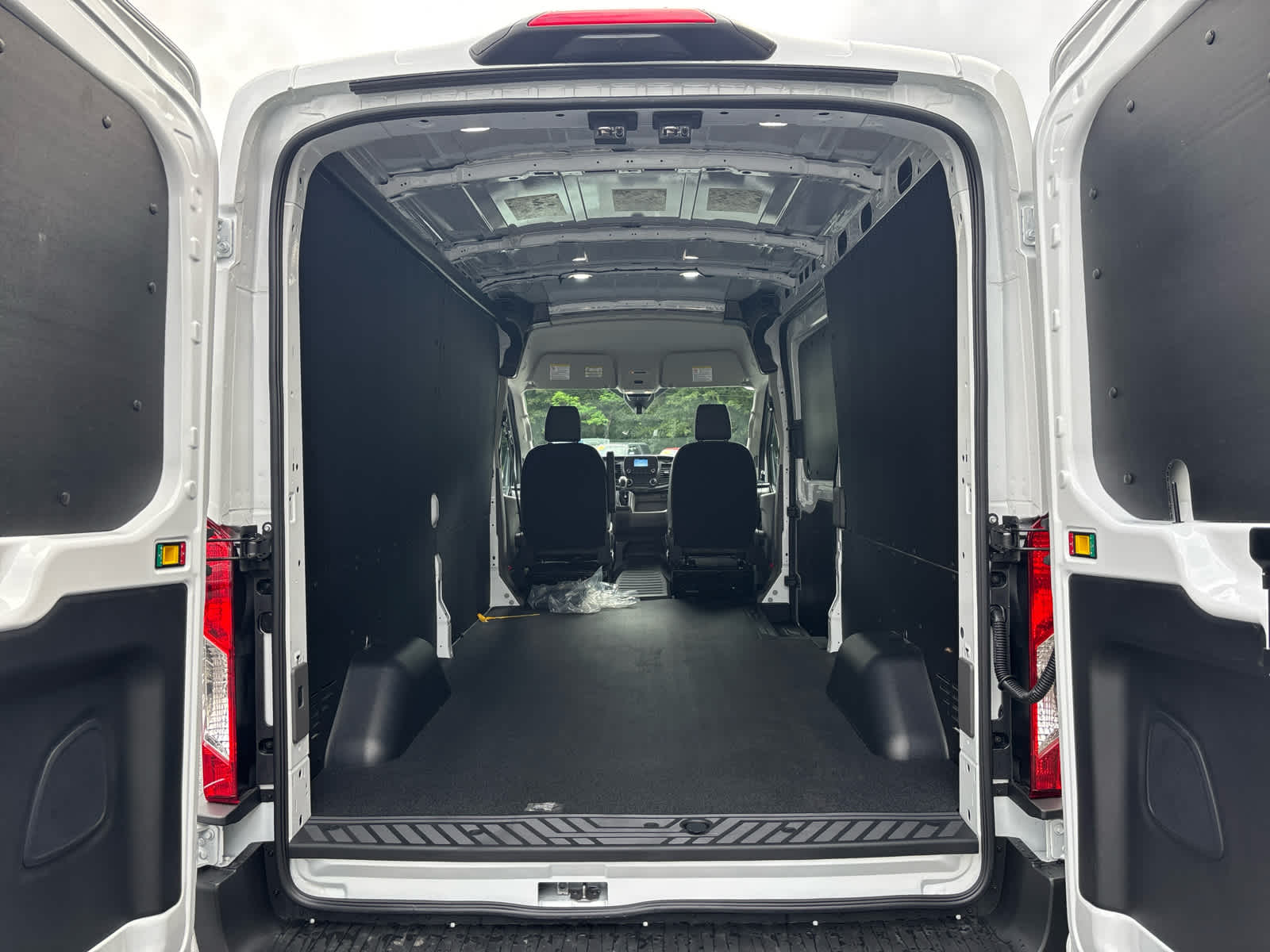 2025 Ford Transit Cargo Van photo 20