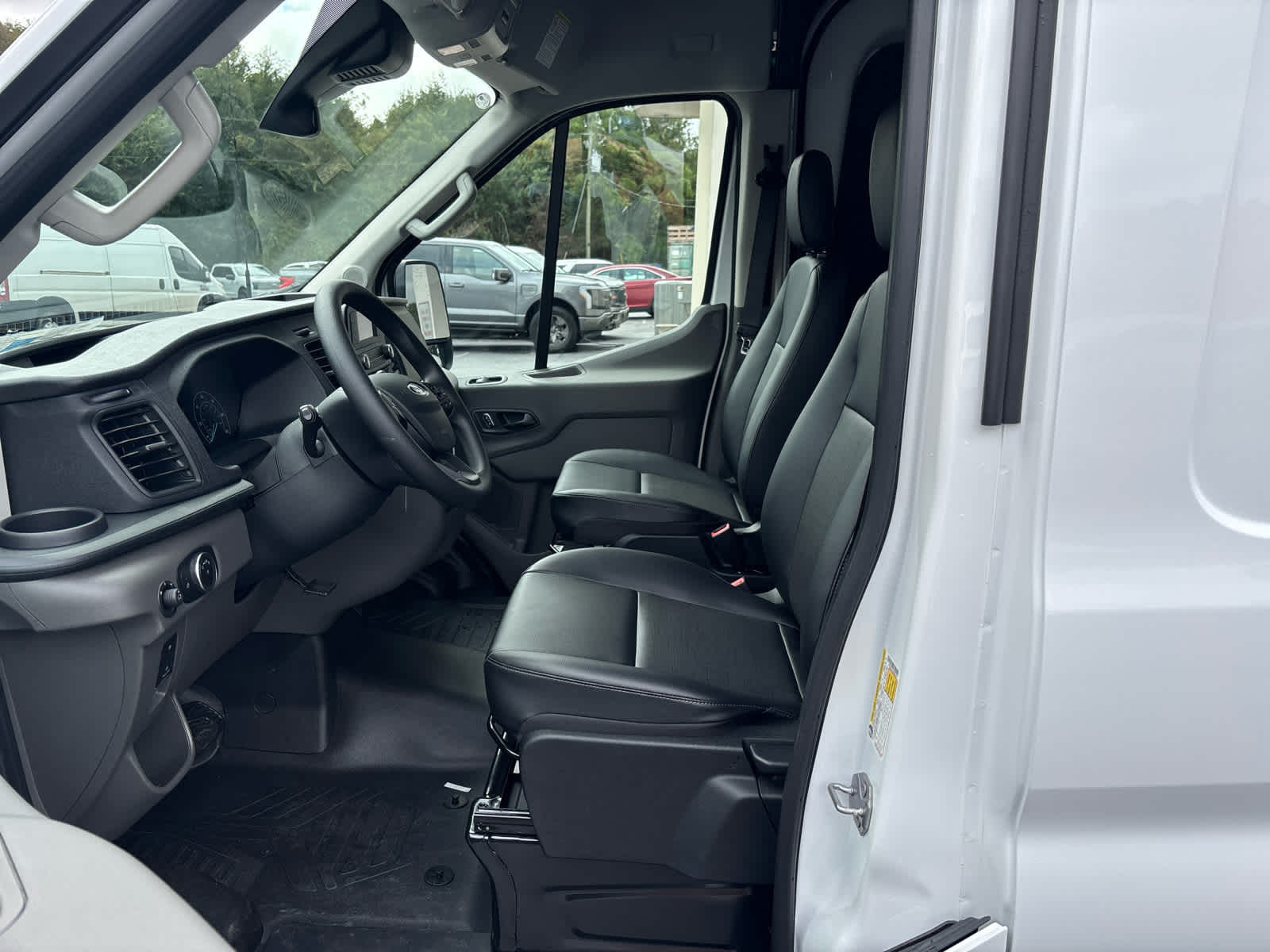 2025 Ford Transit Cargo Van photo 17