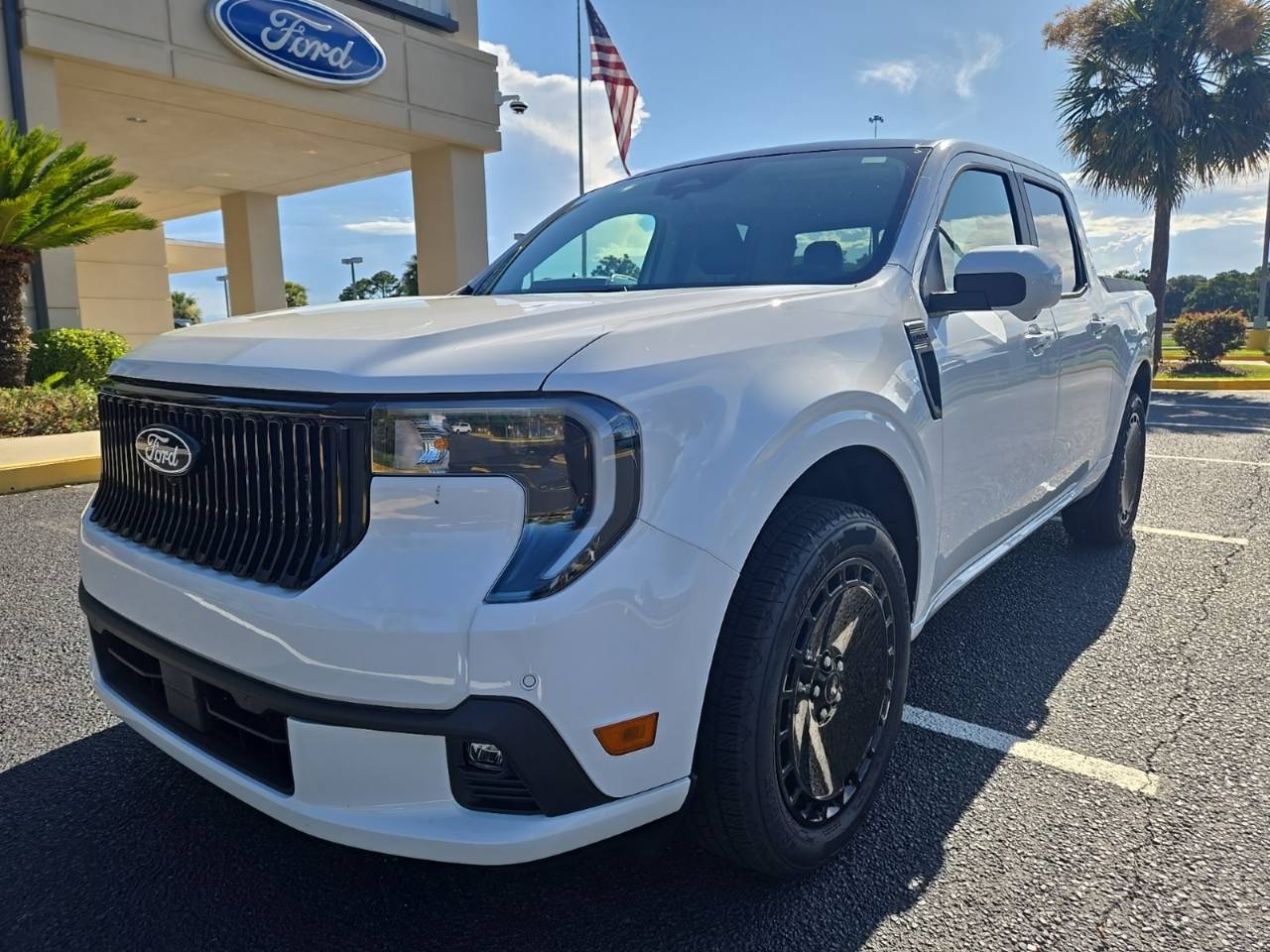 2025 Ford Maverick Lobo's photo