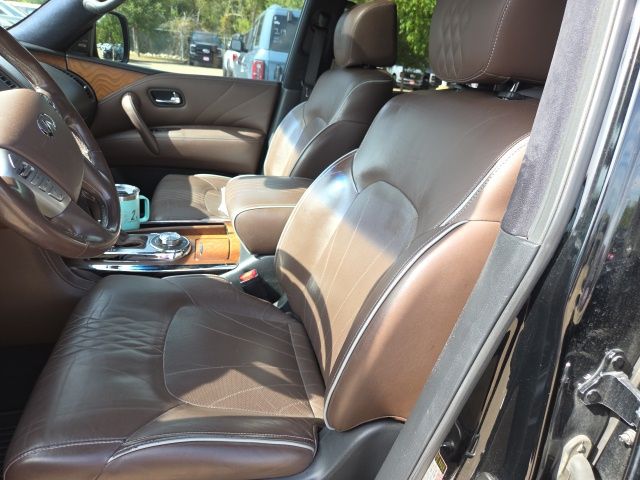 2017 Infiniti QX80 Limited photo 2
