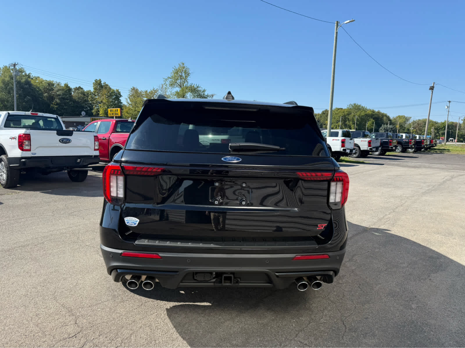 2025 Ford Explorer ST photo 2