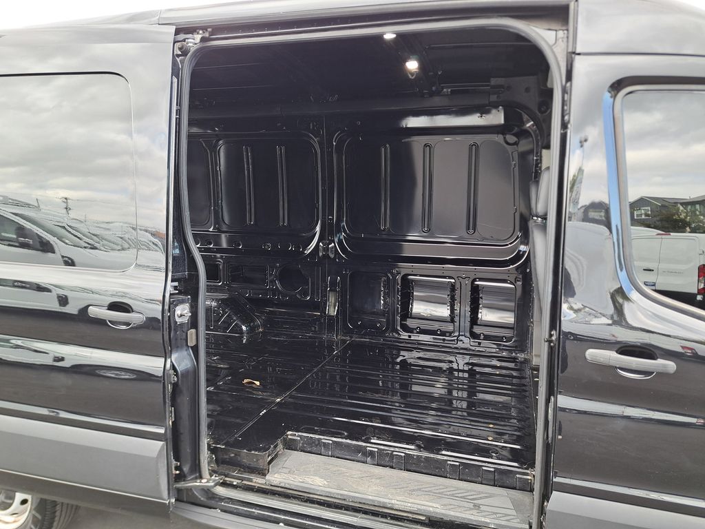 2021 Ford Transit photo 9