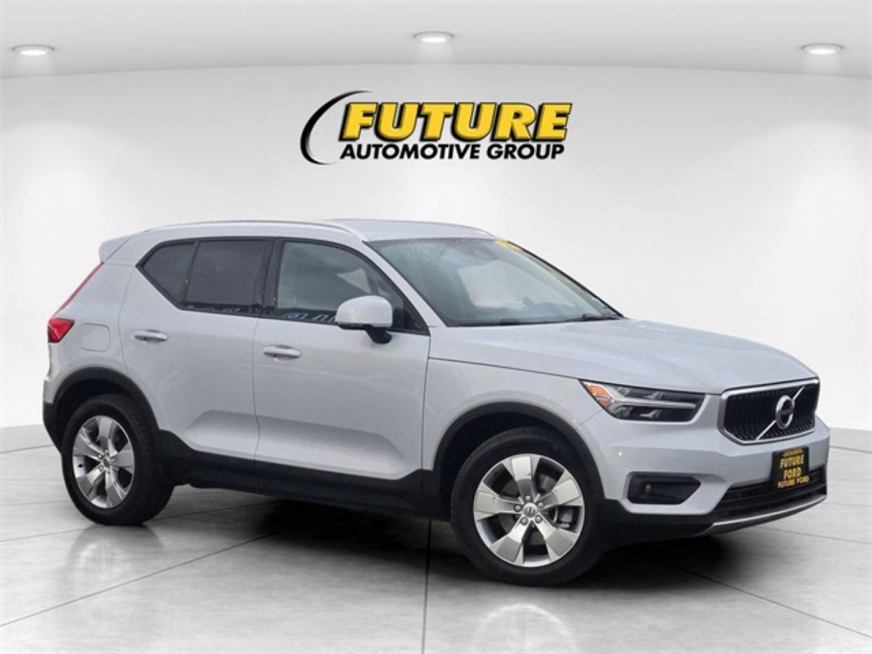2021 Volvo XC40