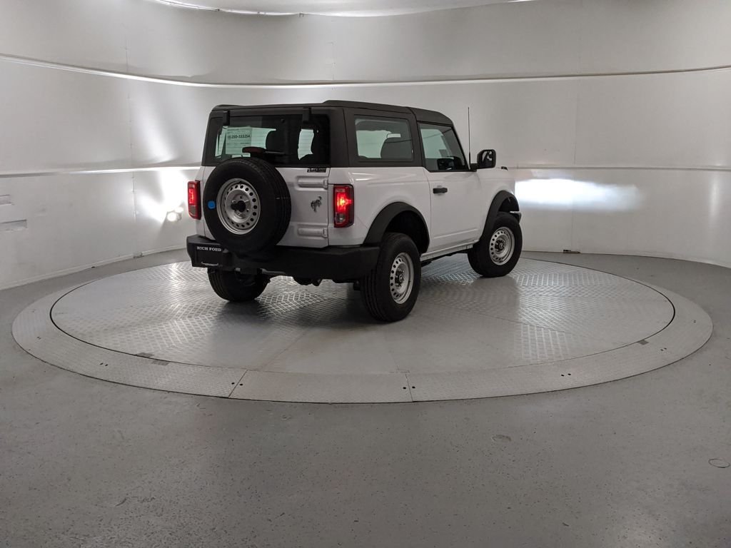 2025 Ford Bronco Base photo 3