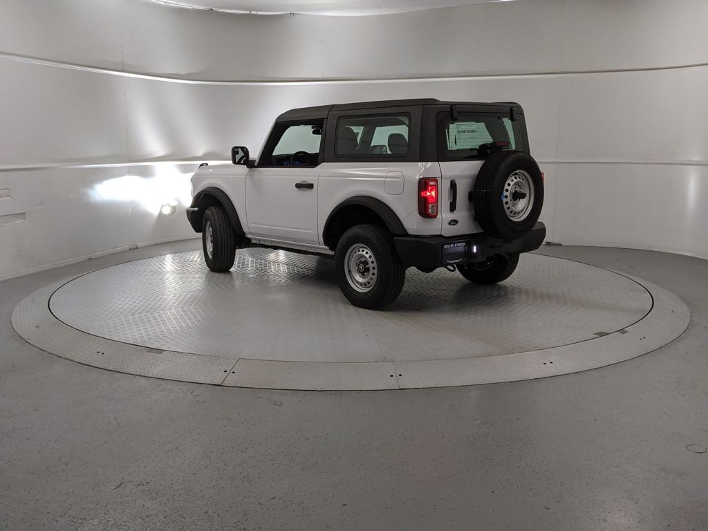 2025 Ford Bronco Base photo 4