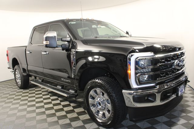 2026 Ford F-350 Super Duty Lariat's photo