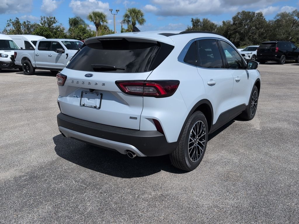 2026 Ford Escape Plug-In Hybrid Base photo 3