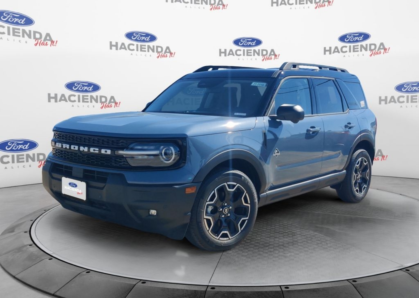 2025 Ford Bronco Sport Outer Banks's photo