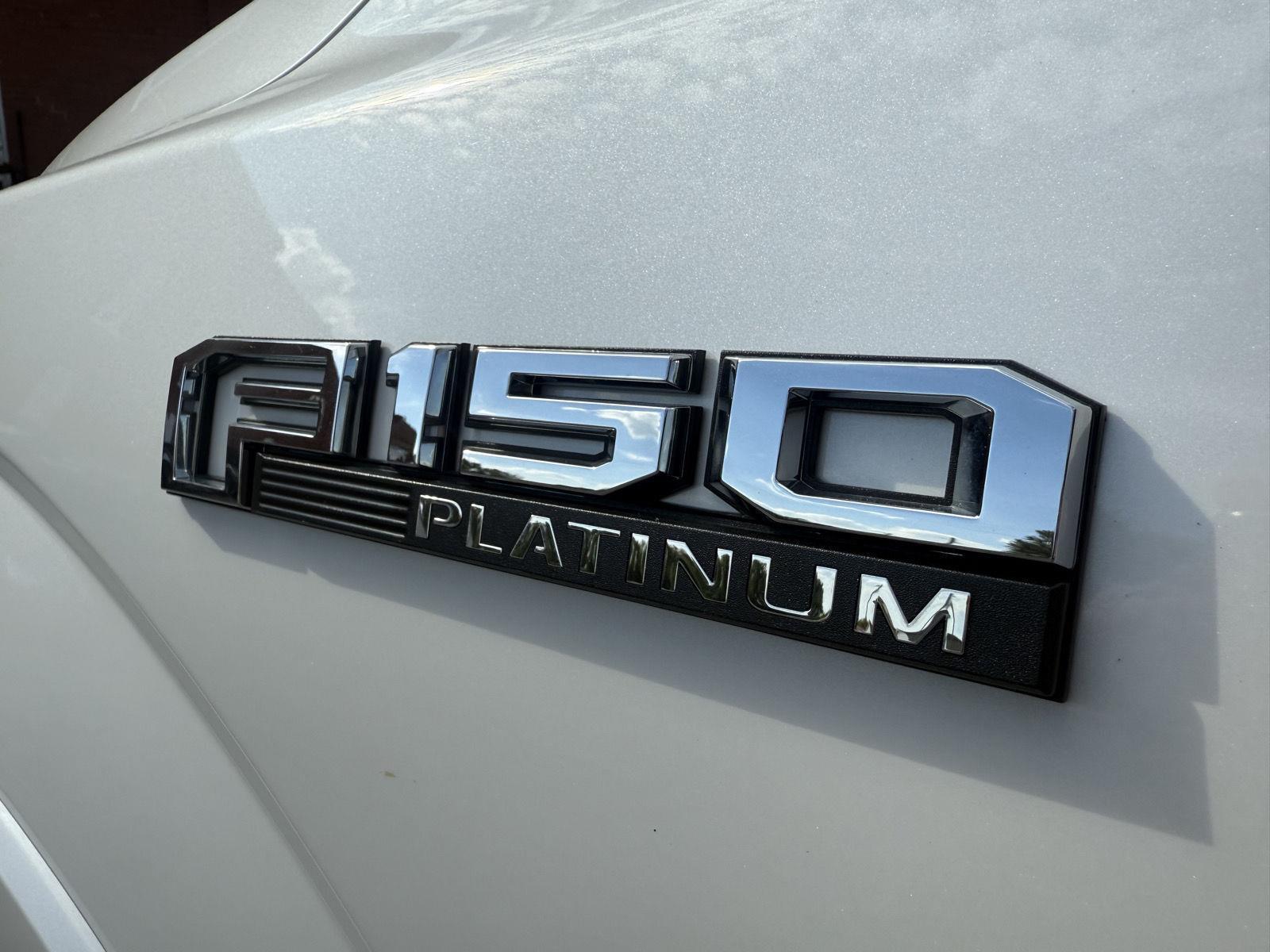 2017 Ford F-150 Platinum photo 4