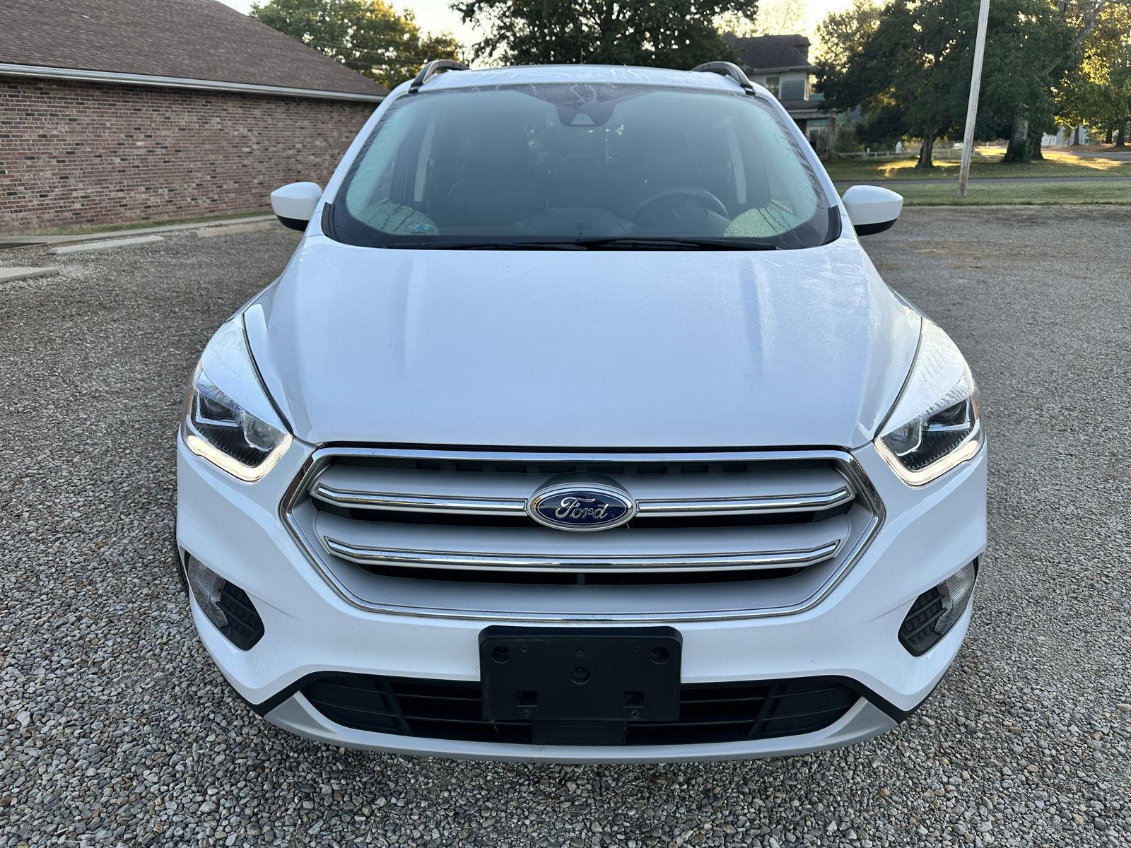2018 Ford Escape SEL photo 2