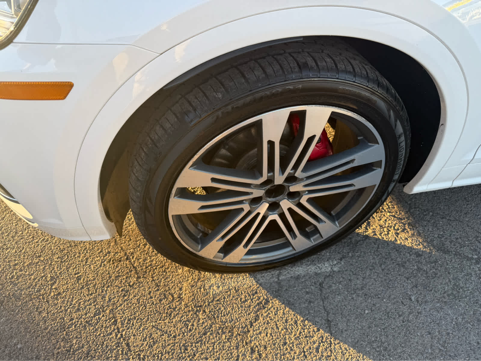 2018 Audi SQ5 Prestige photo 4