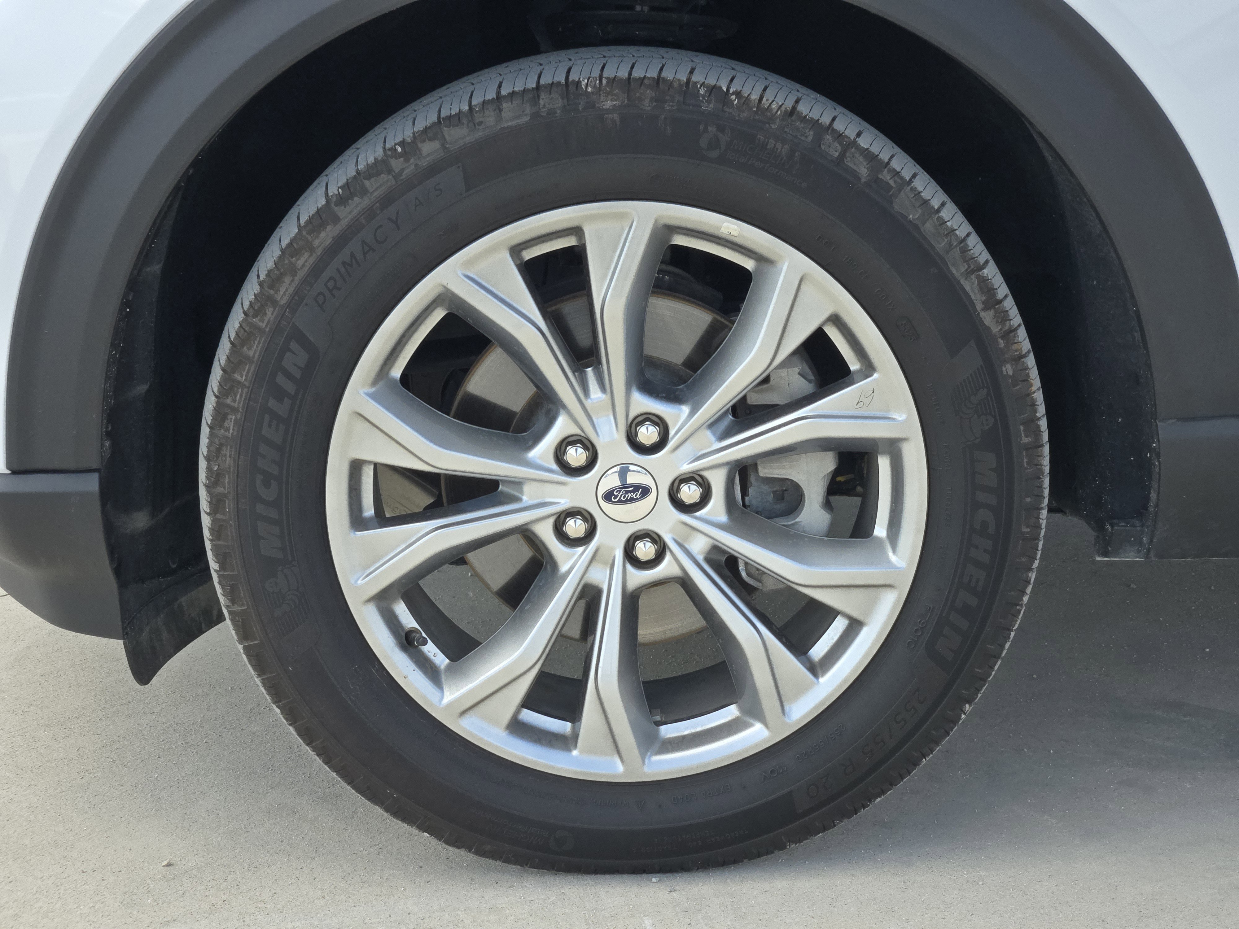 2024 Ford Explorer Limited photo 3