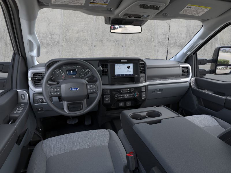 2026 Ford F-350 XLT photo 9