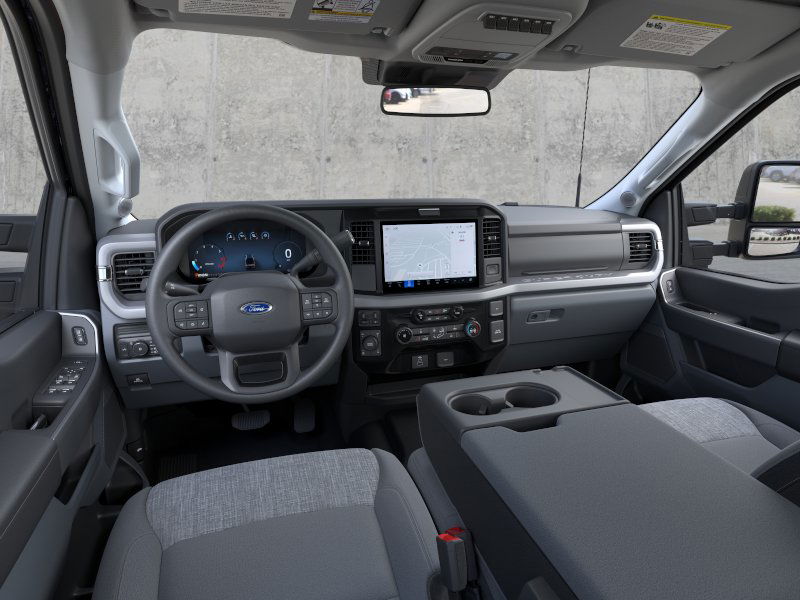 2026 Ford F-350 XLT photo 9