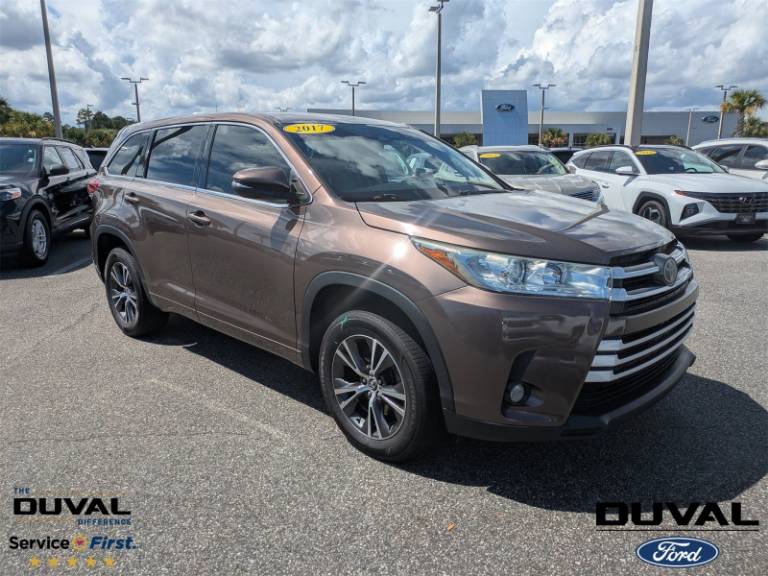 2017 Toyota Highlander LE