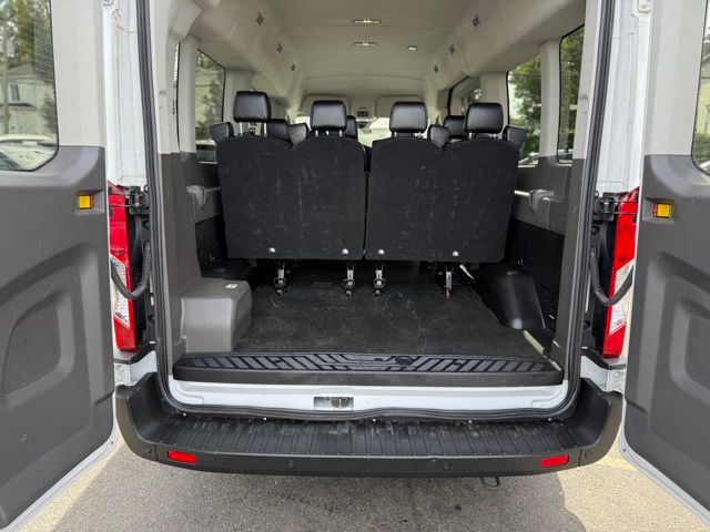 2023 Ford Transit Passenger XL photo 2