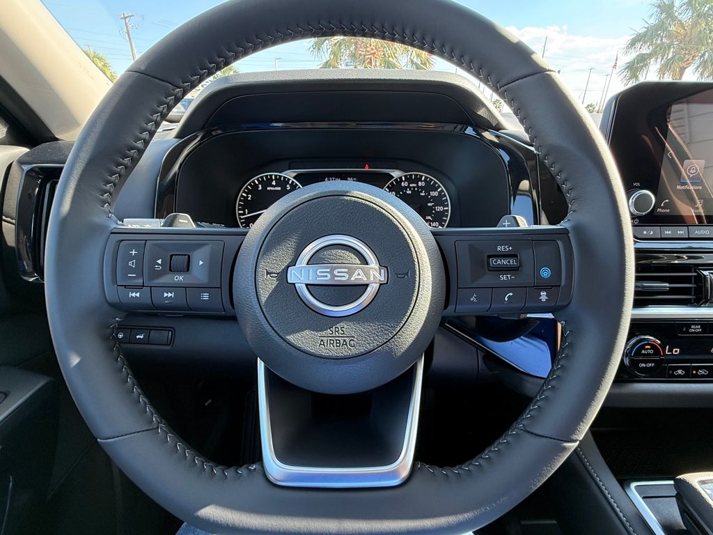 2025 Nissan Pathfinder SV photo 3