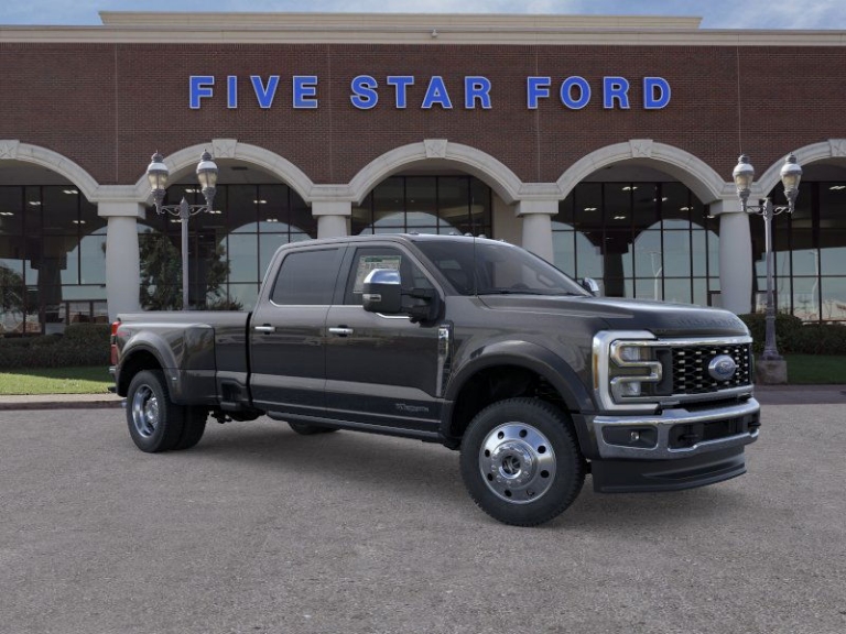 2025 Ford F-450SD LARIAT