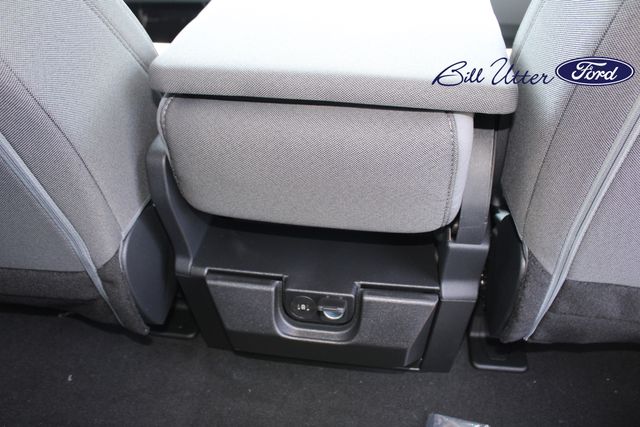 2025 Ford F-250 photo 9