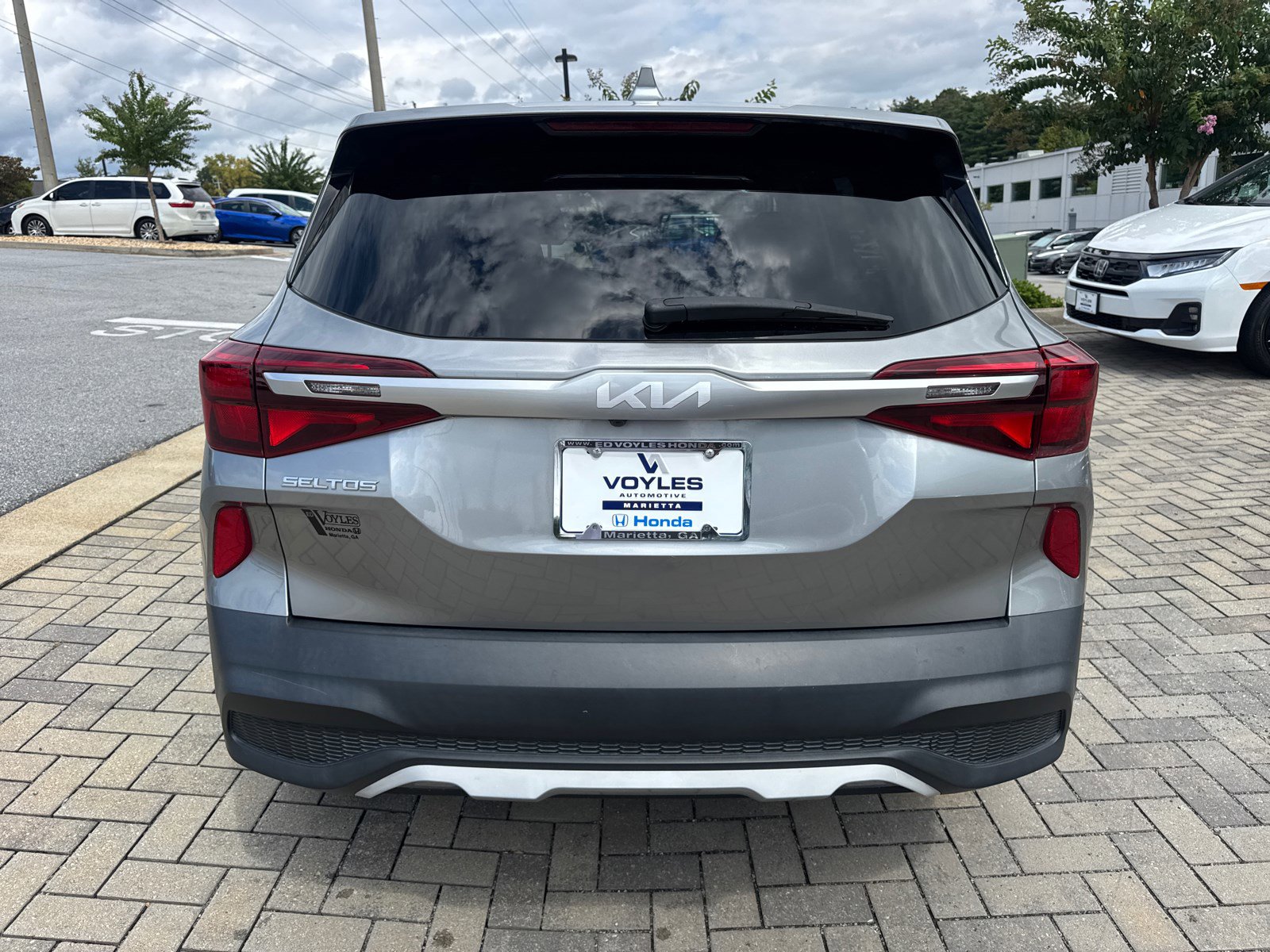 2023 Kia Seltos LX photo 4