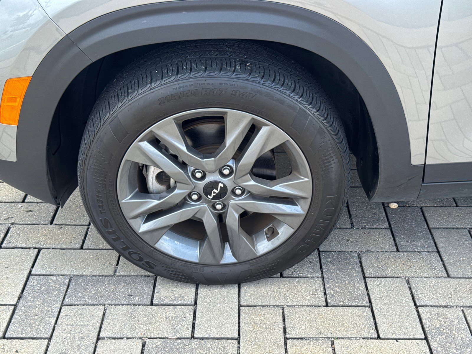 2023 Kia Seltos LX photo 9