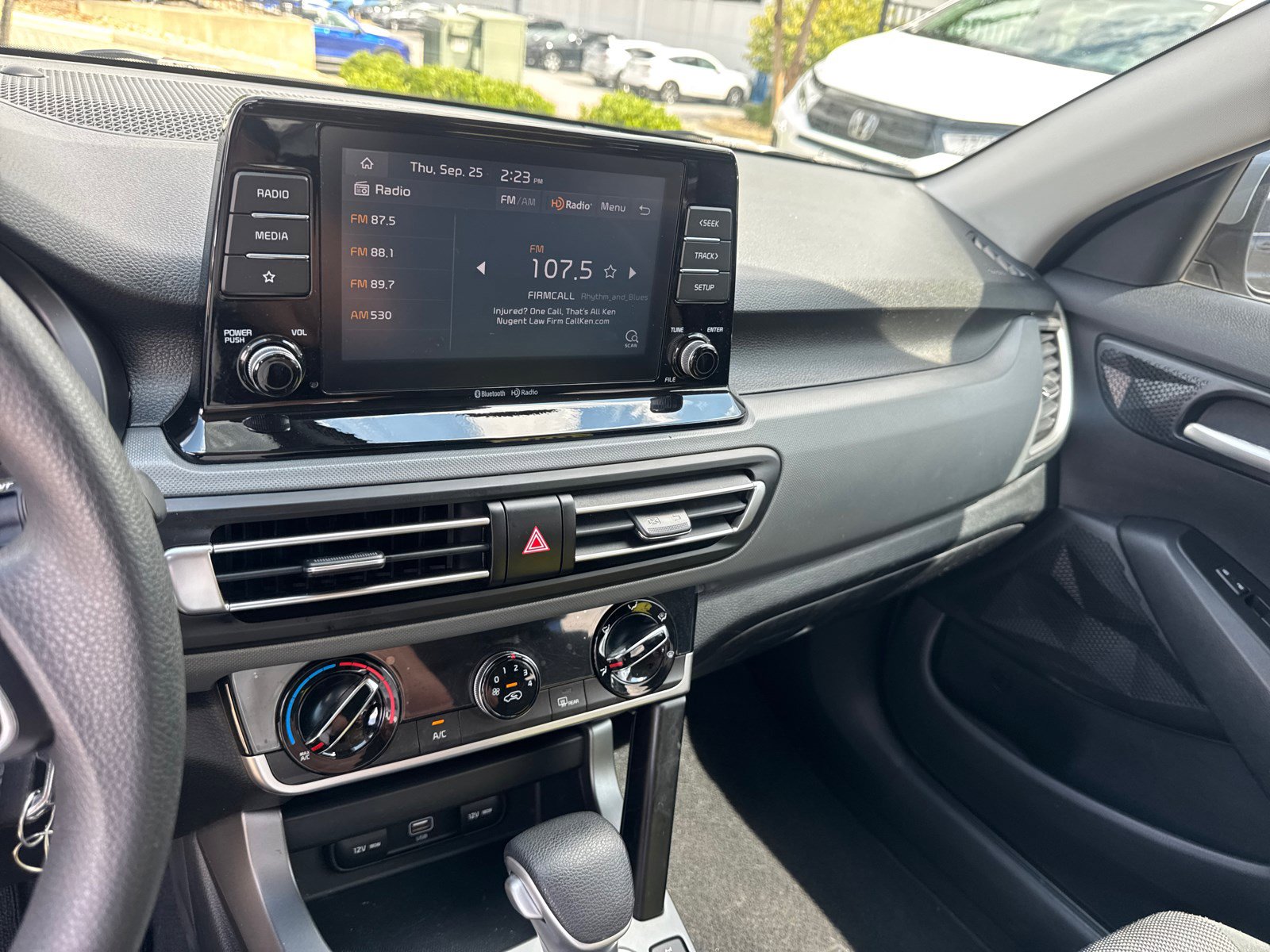 2023 Kia Seltos LX photo 18
