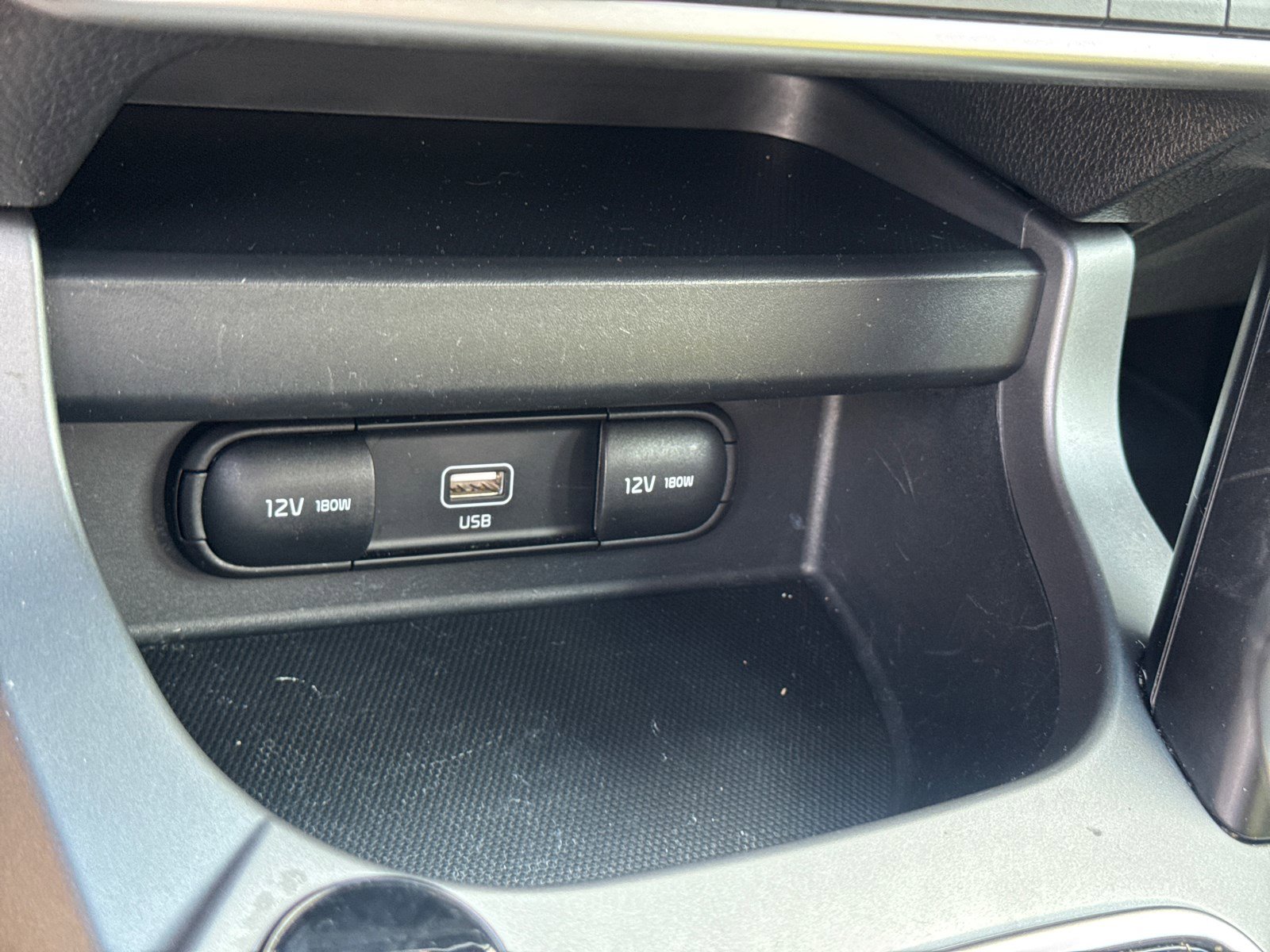 2023 Kia Seltos LX photo 22