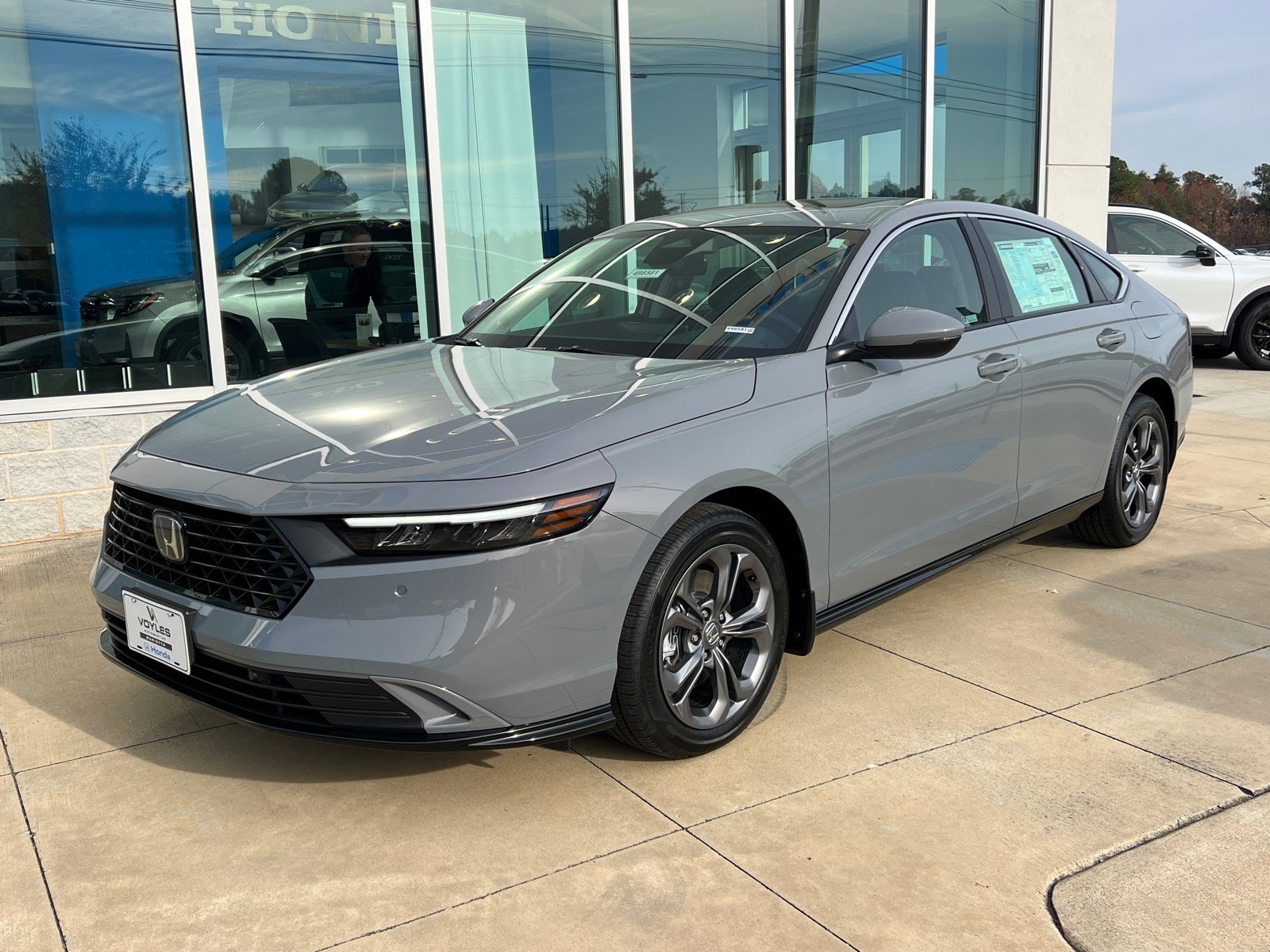 2025 Honda Accord Hybrid EX-L photo 3