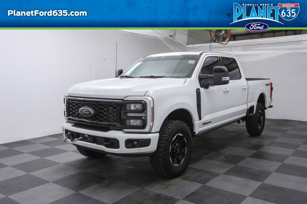 2025 Ford F-250 Lariat photo 3