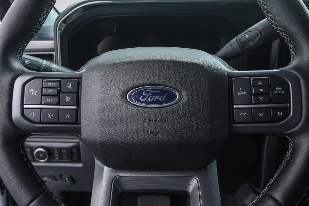 2025 Ford F-250 Lariat photo 10
