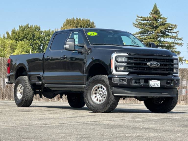 2023 Ford Super Duty F-350 SRW LARIAT