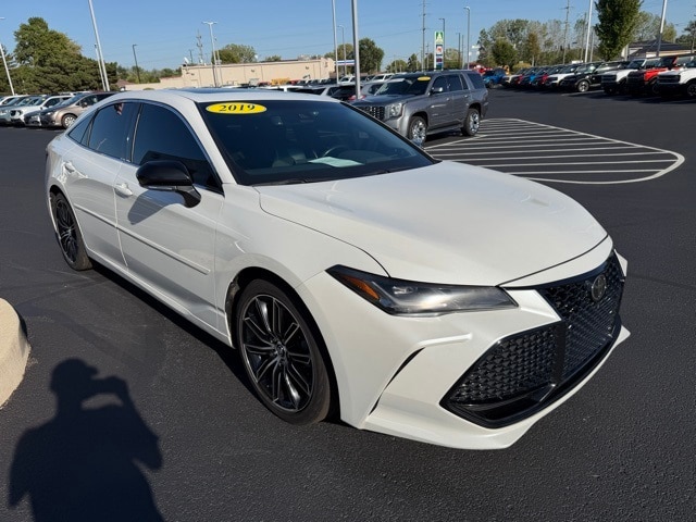 2019 Toyota Avalon Touring photo 4