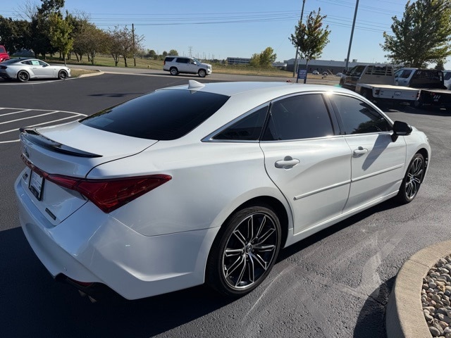 2019 Toyota Avalon Touring photo 6