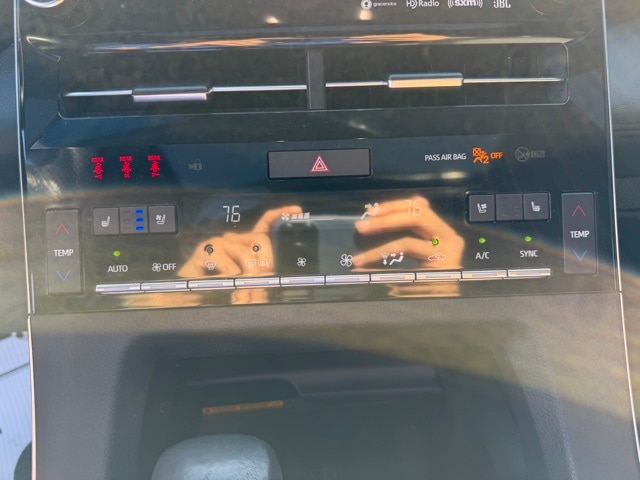 2019 Toyota Avalon Touring photo 11